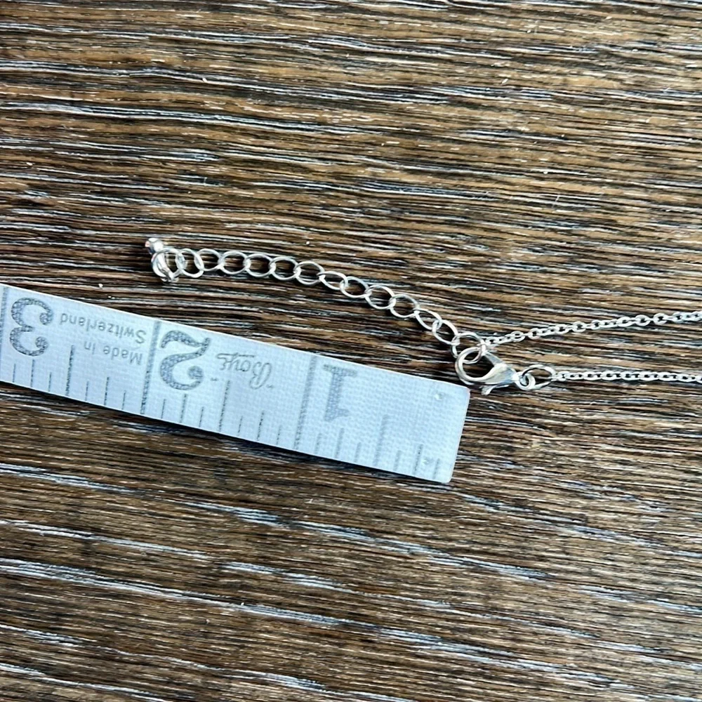 N/A heartbeat necklace